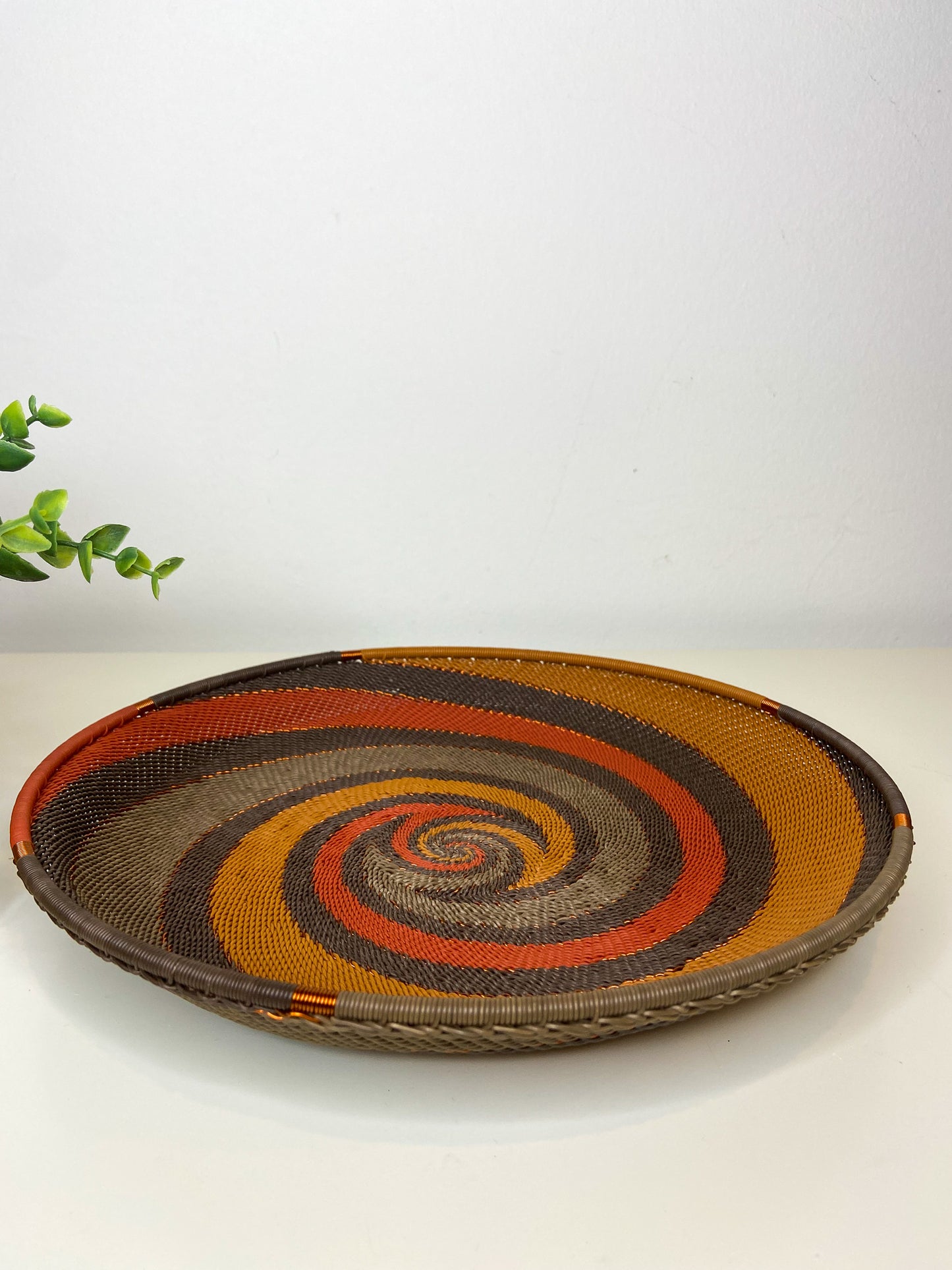 Medium Open V Telephone Wire Plate - African Clay