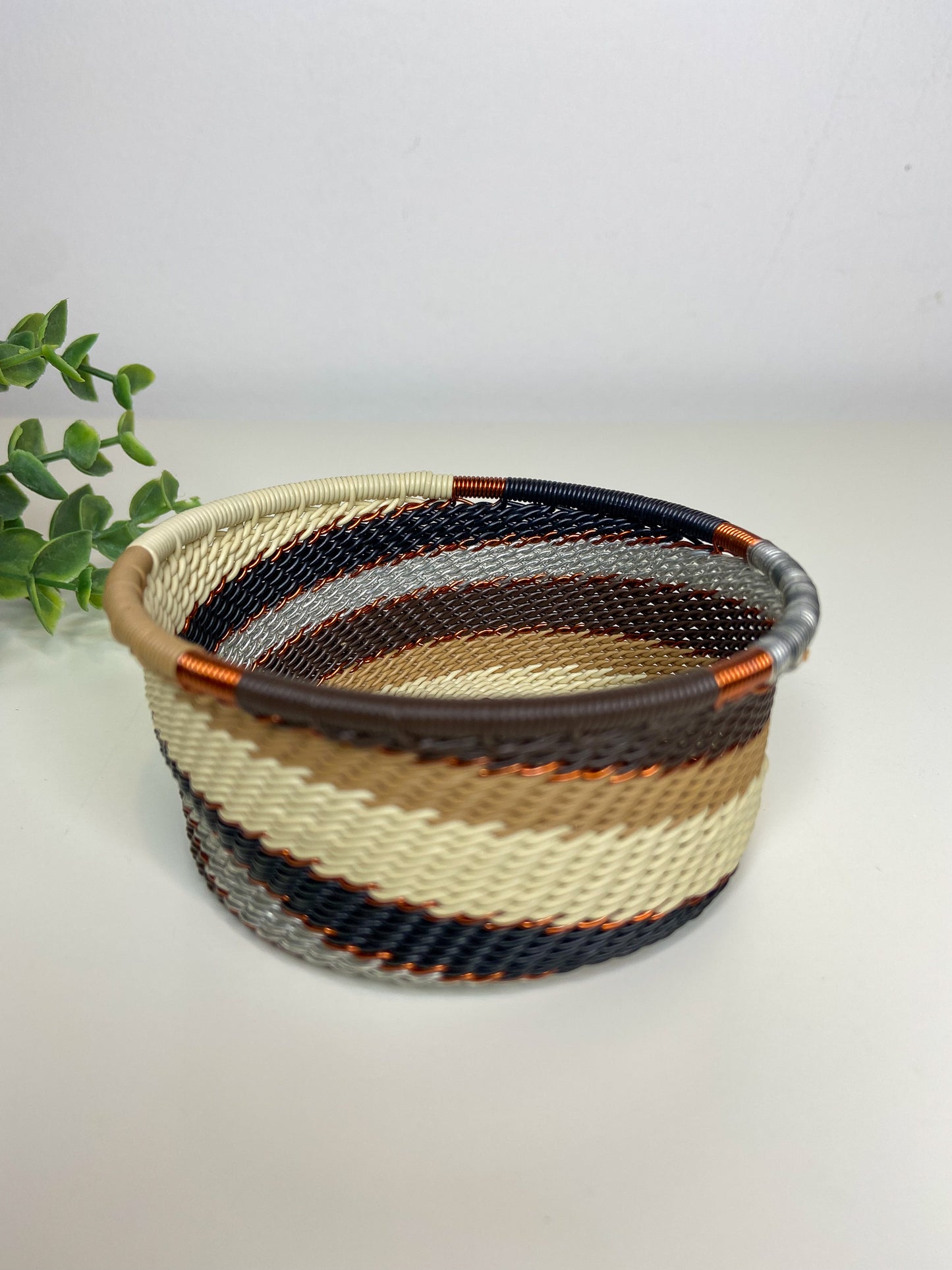 Tuna Tin - Silver Sands