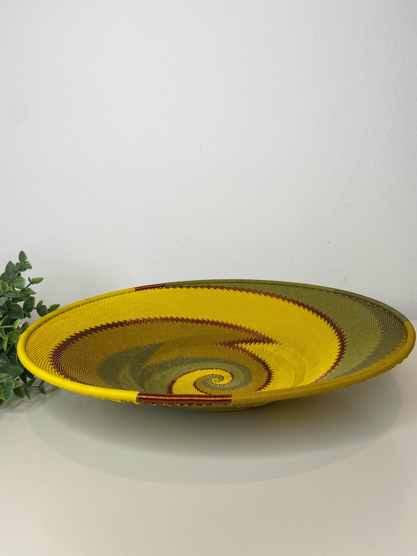 Large Open V Telephone Wire Plate - African Grassveld