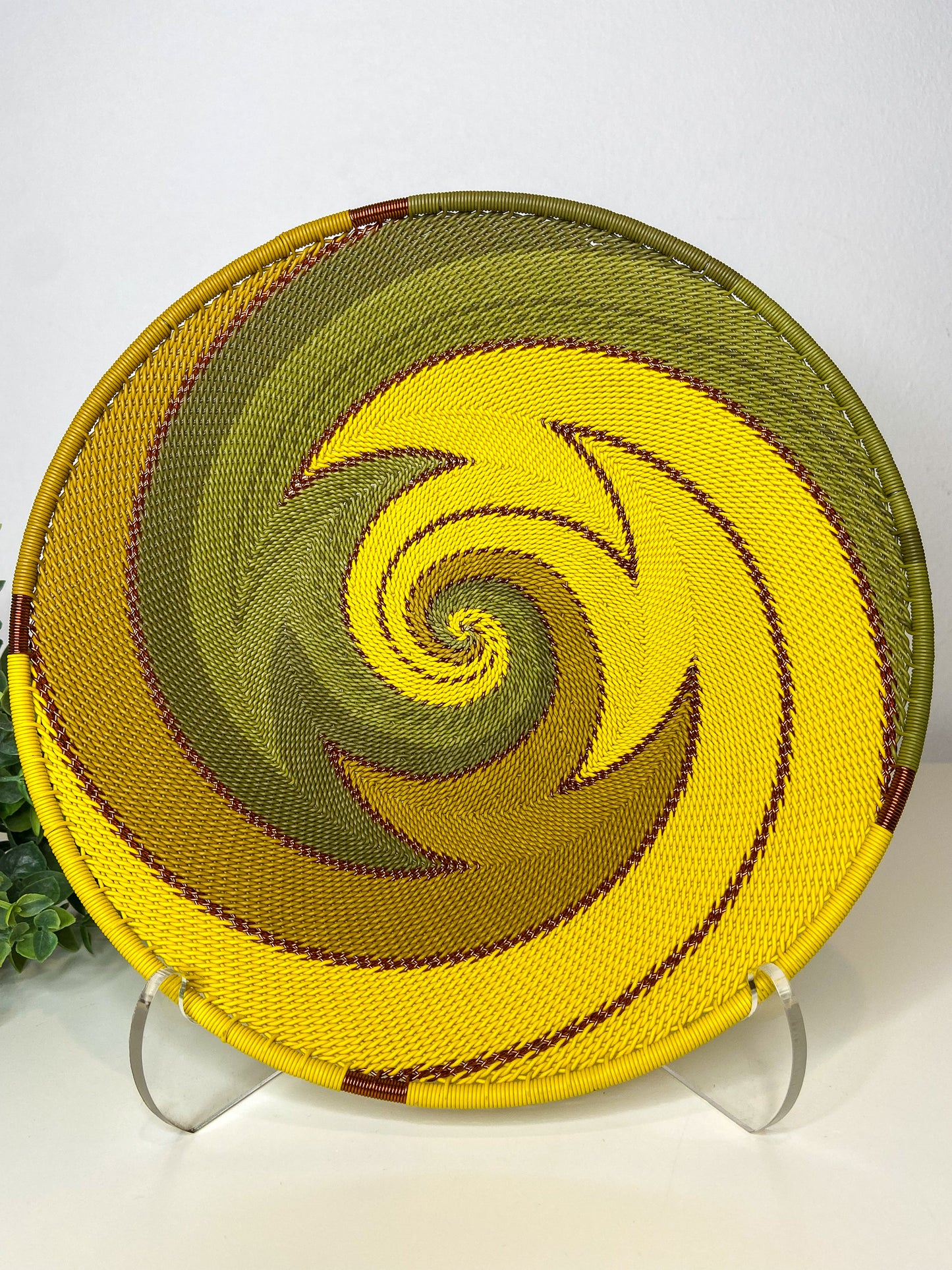 Large Open V Telephone Wire Plate - African Grassveld