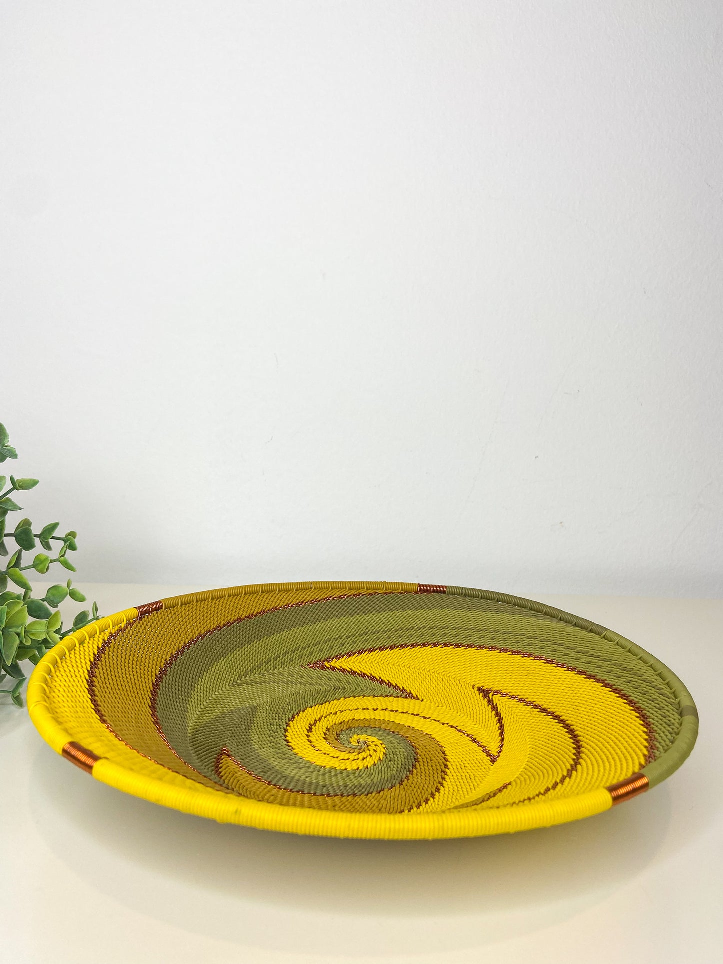 Small Open V Telephone Wire Plate - African Grassveld