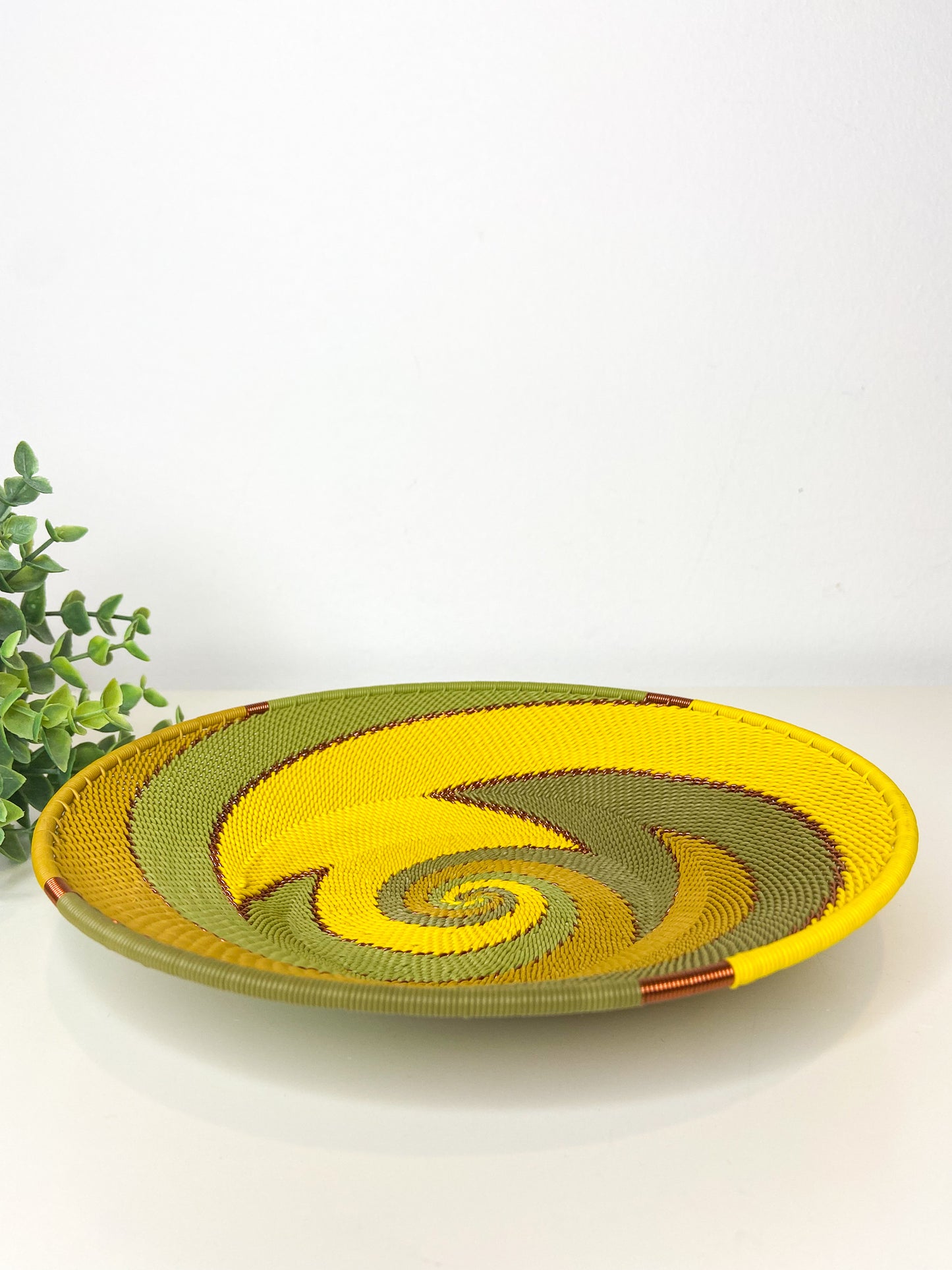 Small Open V Telephone Wire Plate - African Grassveld
