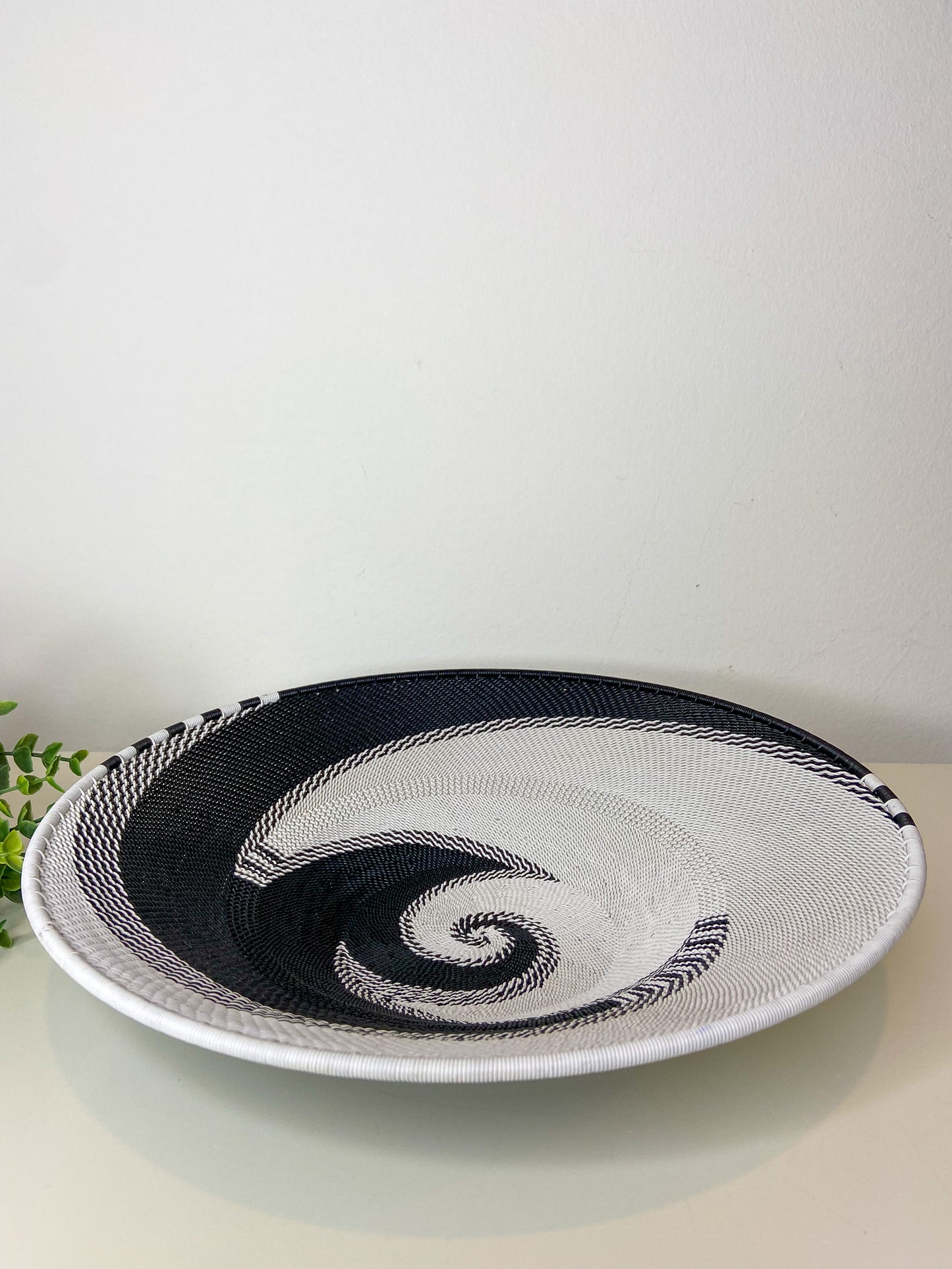 Medium Open V Telephone Wire Plate - Black & White