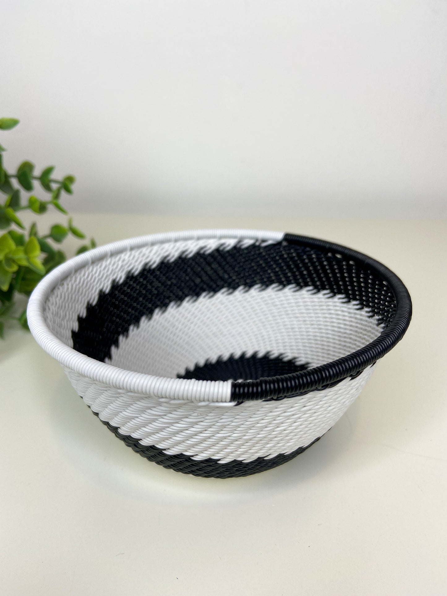 Small Deep Bowl - Black & White