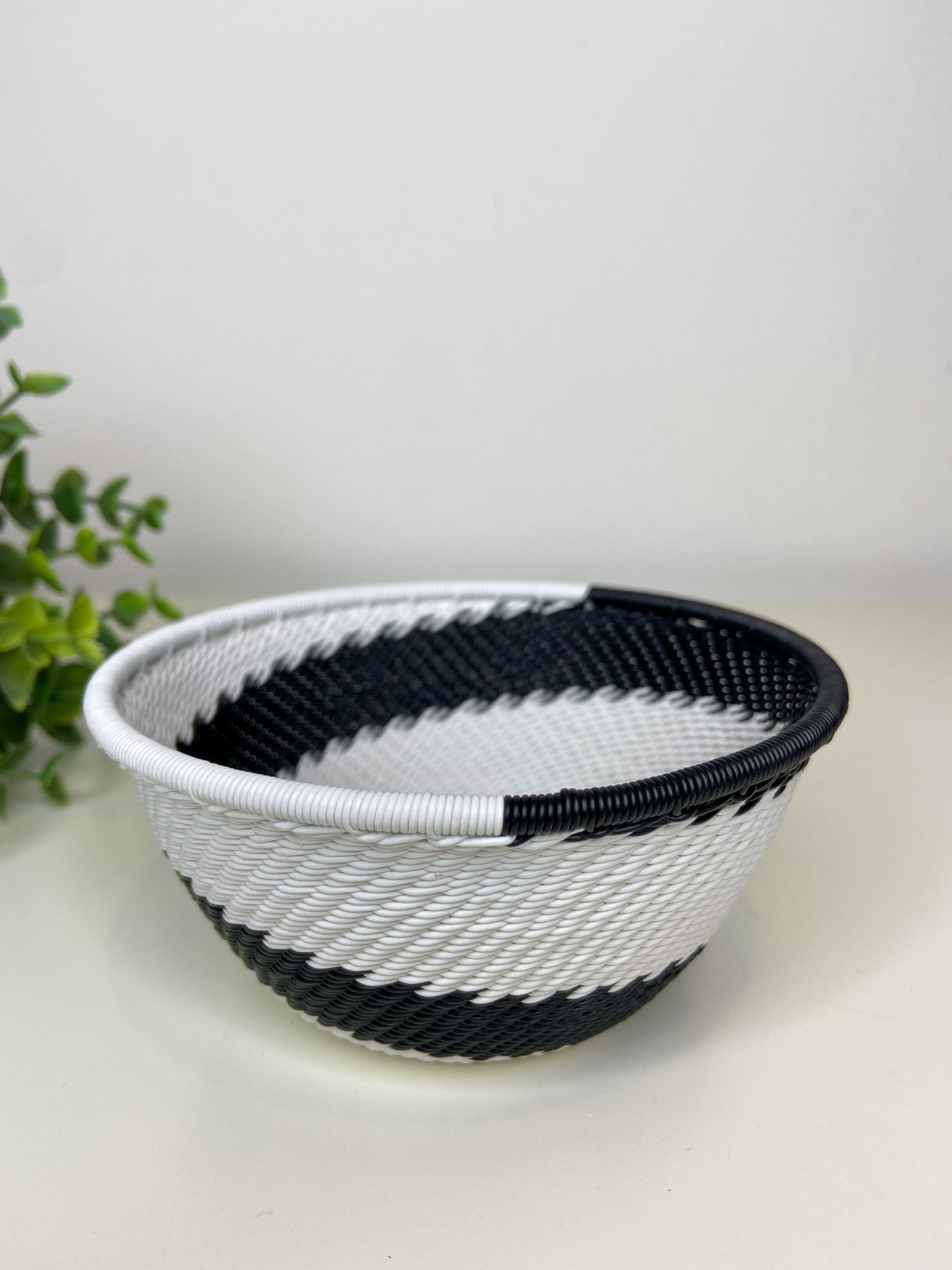 Small Deep Bowl - Black & White