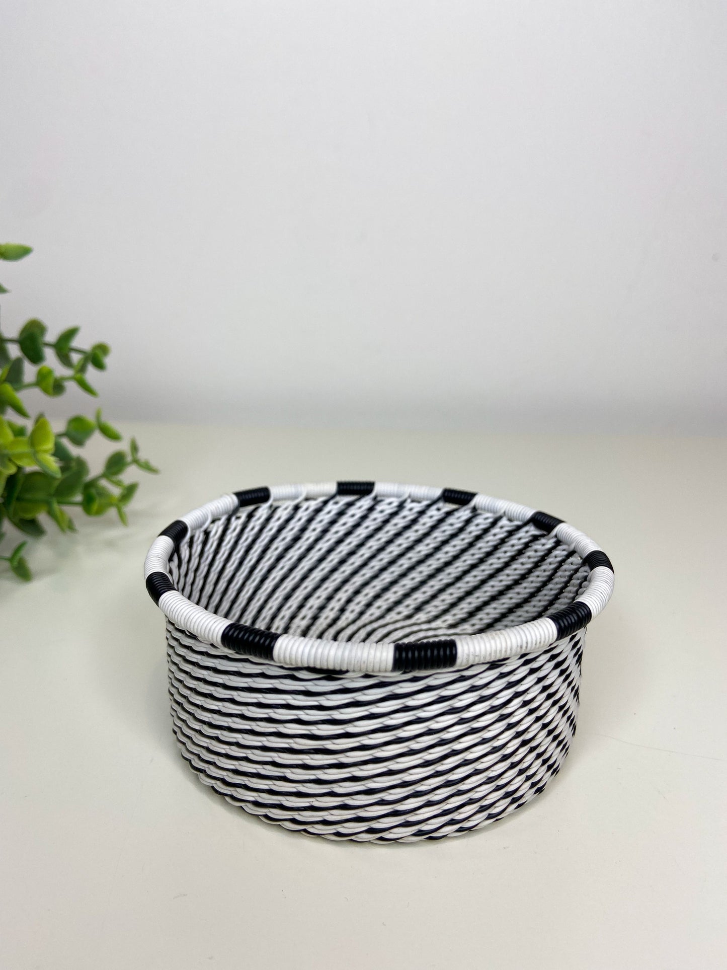 Tuna Tin - Black & White
