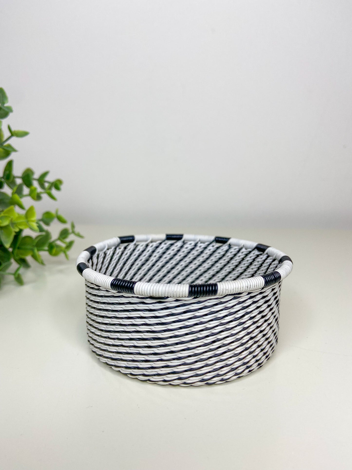 Tuna Tin - Black & White