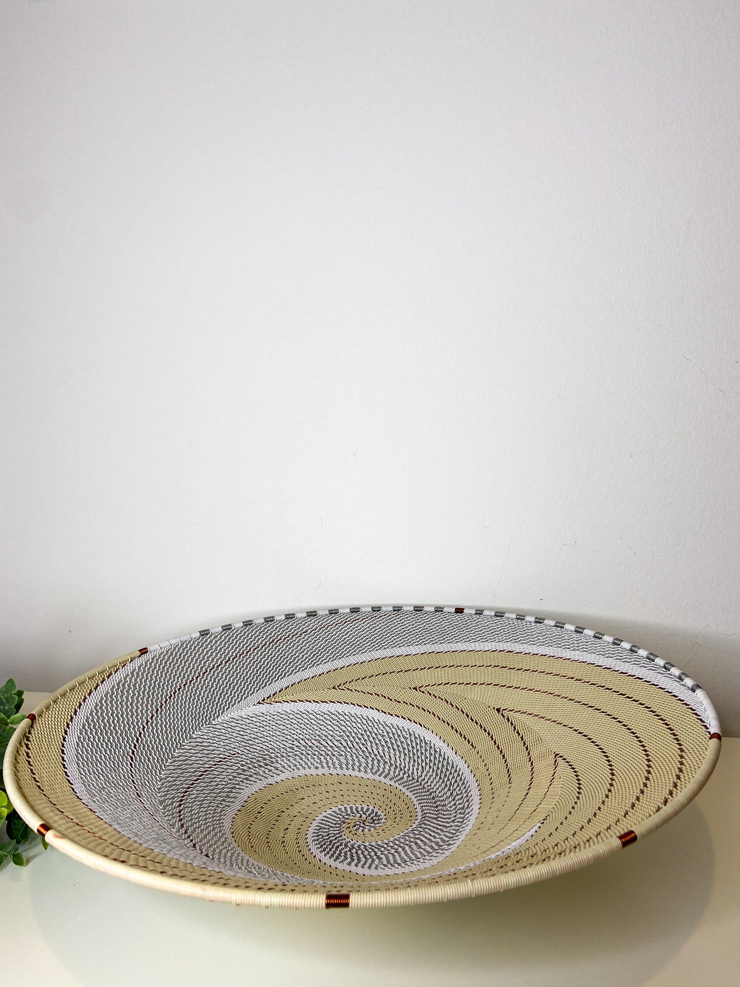 Large Open V Telephone Wire Plate - African Ivory