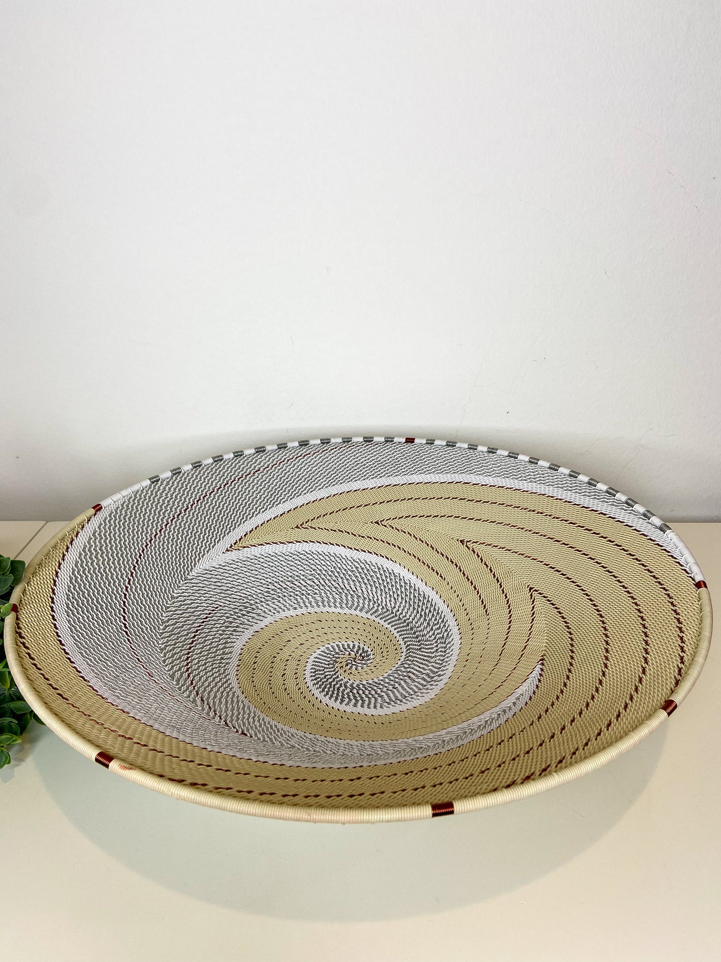 Large Open V Telephone Wire Plate - African Ivory