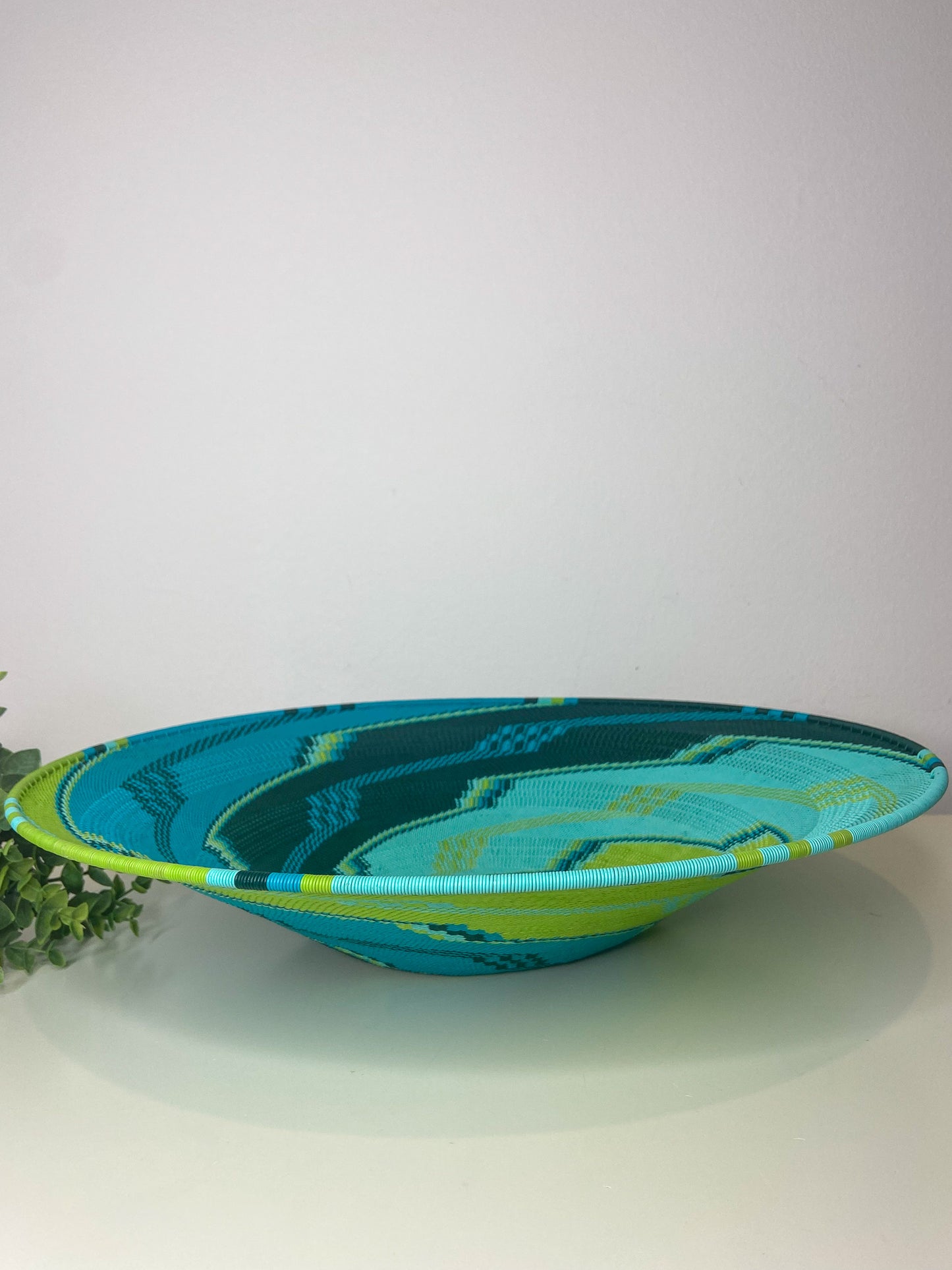 Extra Large Open V Telephone Wire Plate - African Spring
