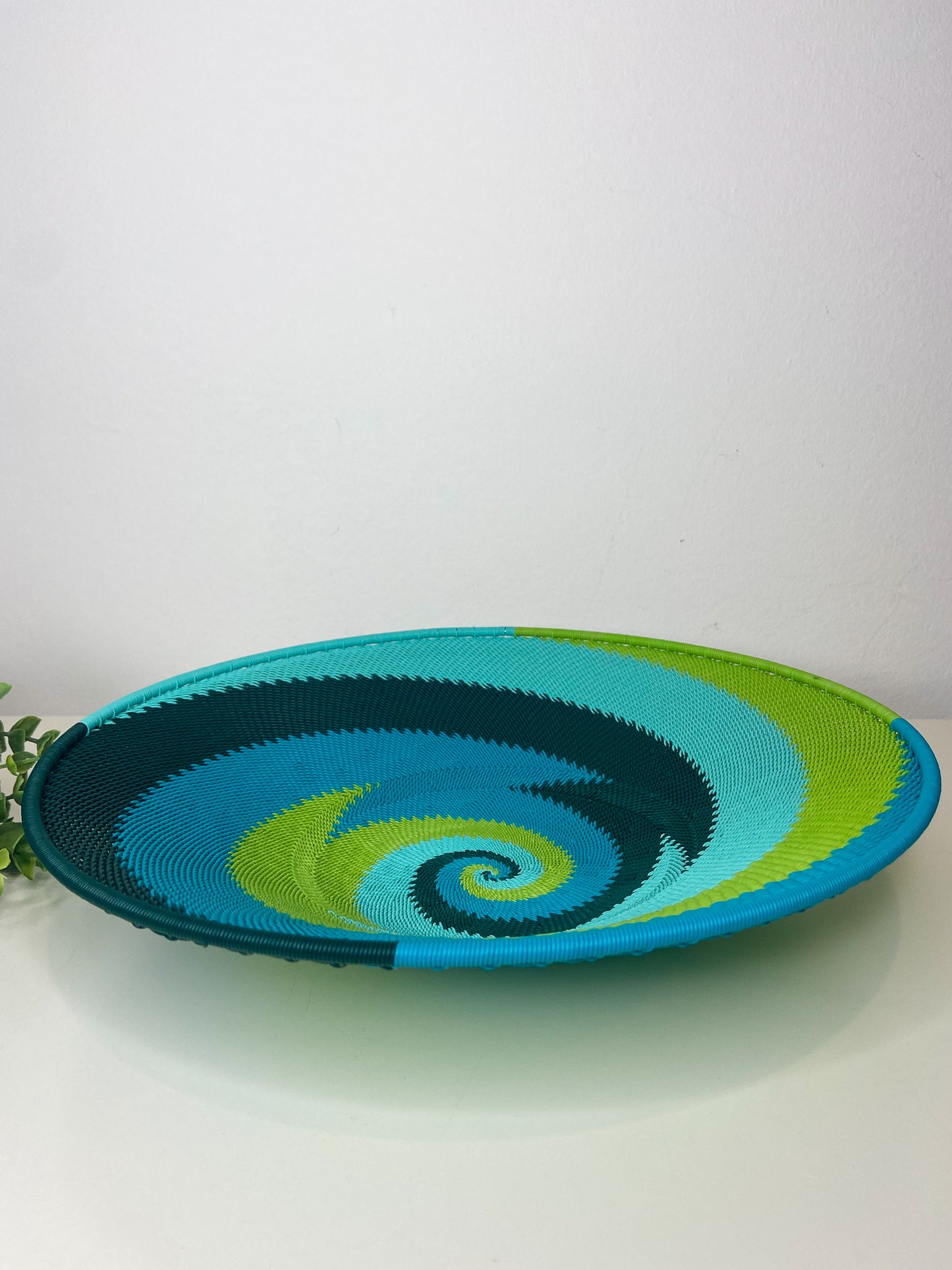 Medium Open V Telephone Wire Plate - African Spring