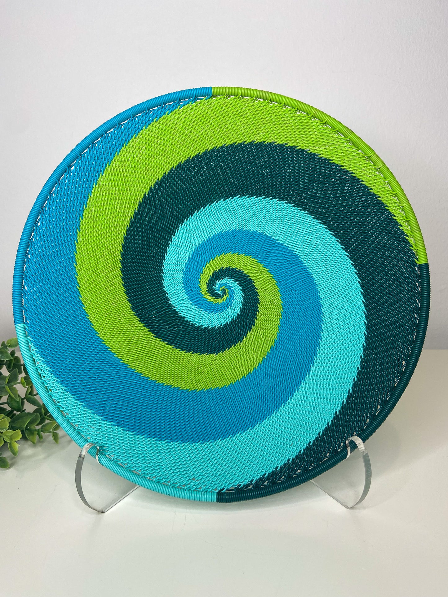 Medium Open V Telephone Wire Plate - African Spring