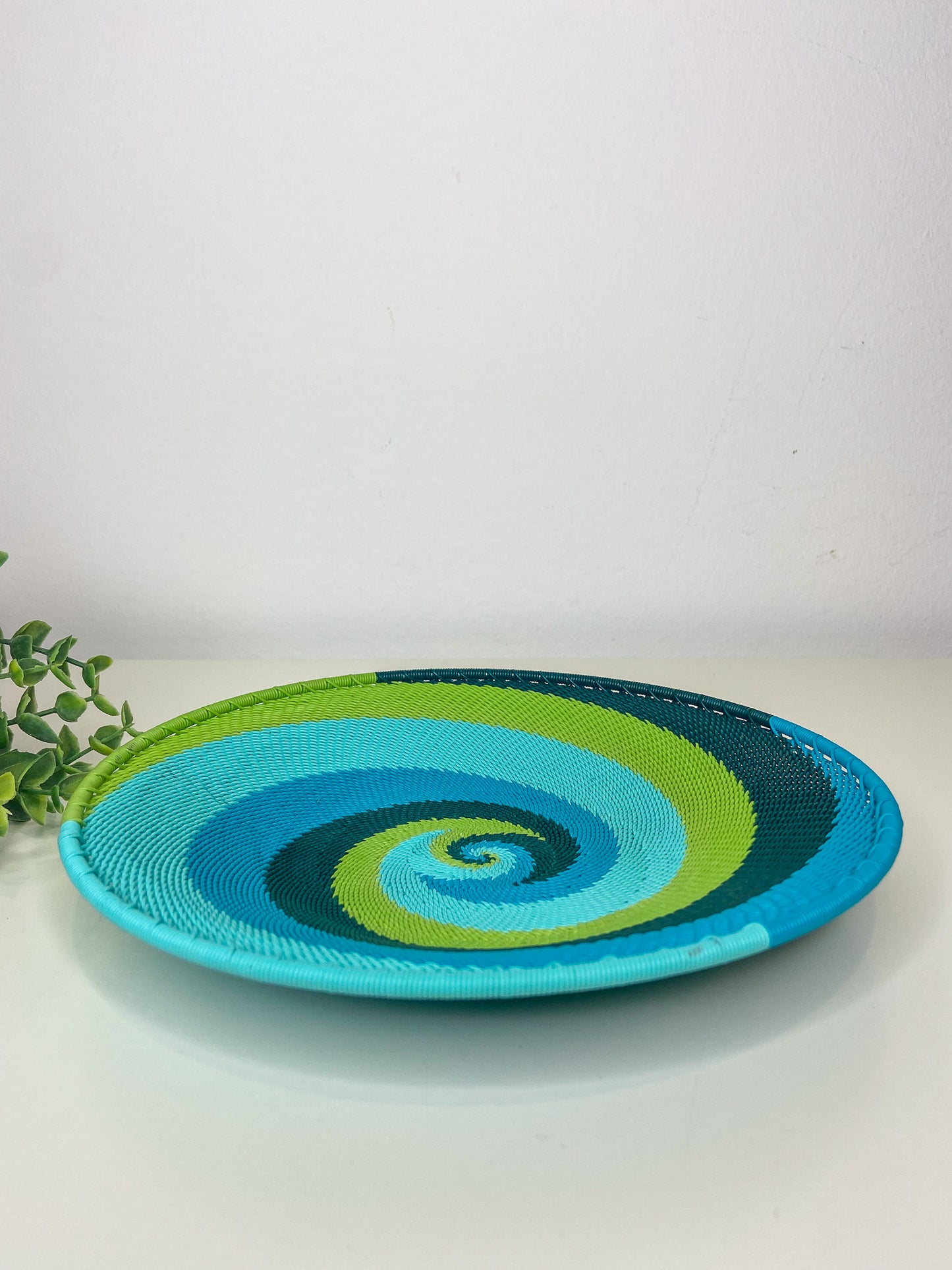 Small Open V Telephone Wire Plate - African Spring
