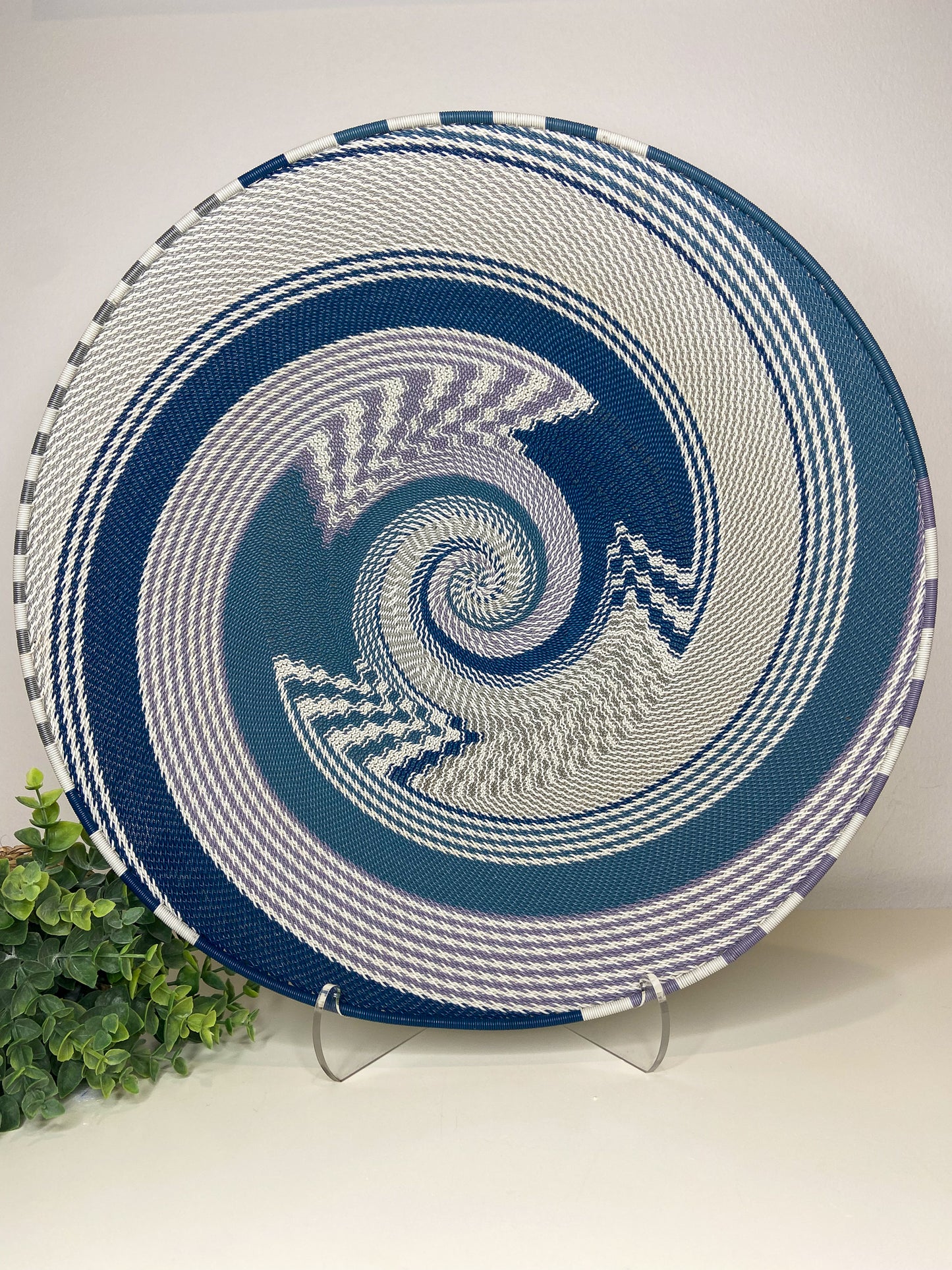 Extra Large Open V Telephone Wire Plate - African Winter