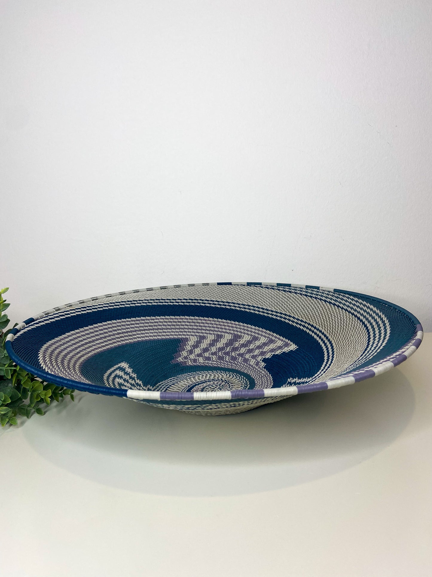 Large Open V Telephone Wire Plate - African Winter