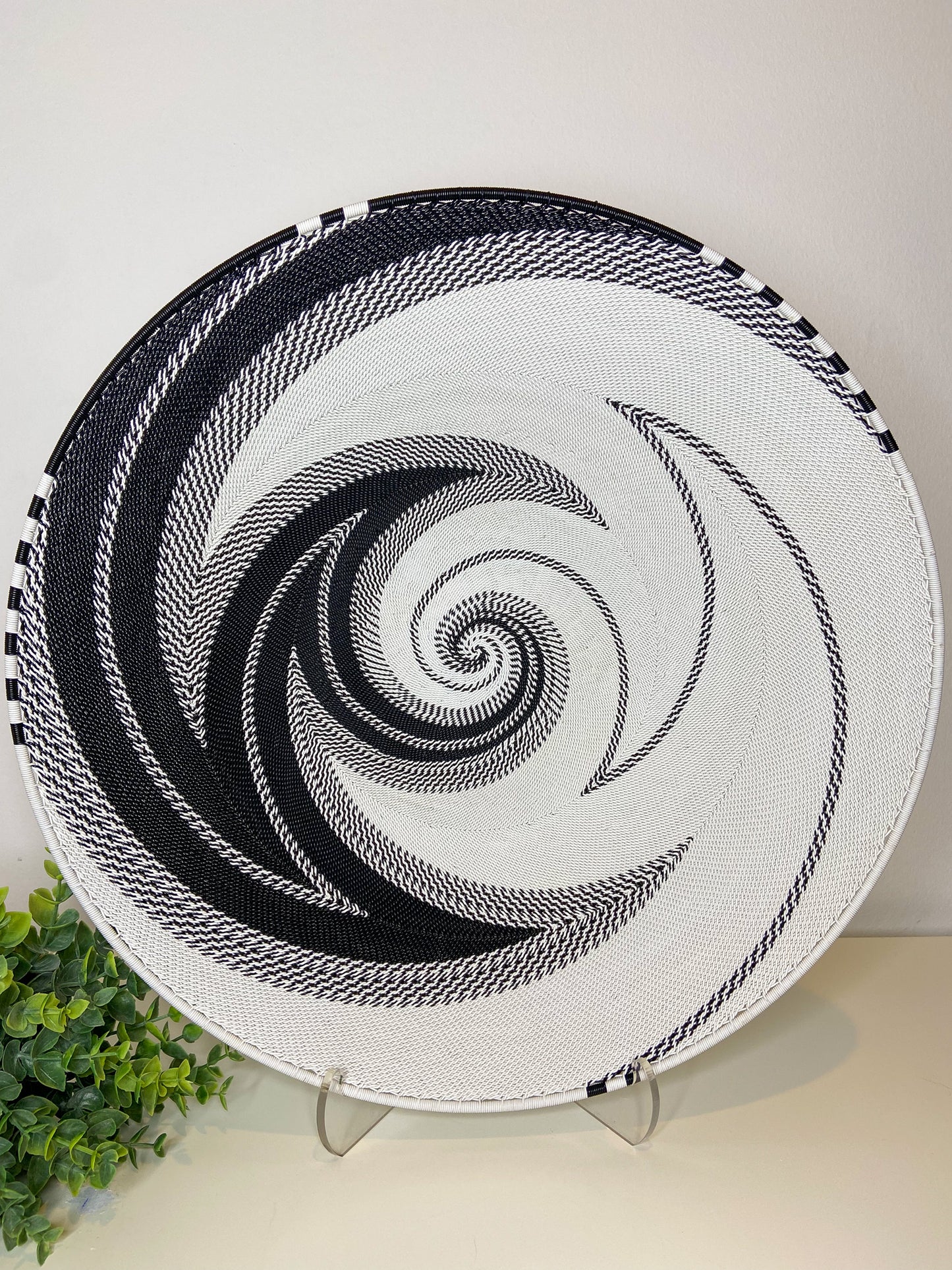 Extra Large Open V Telephone Wire Plate - Black & White