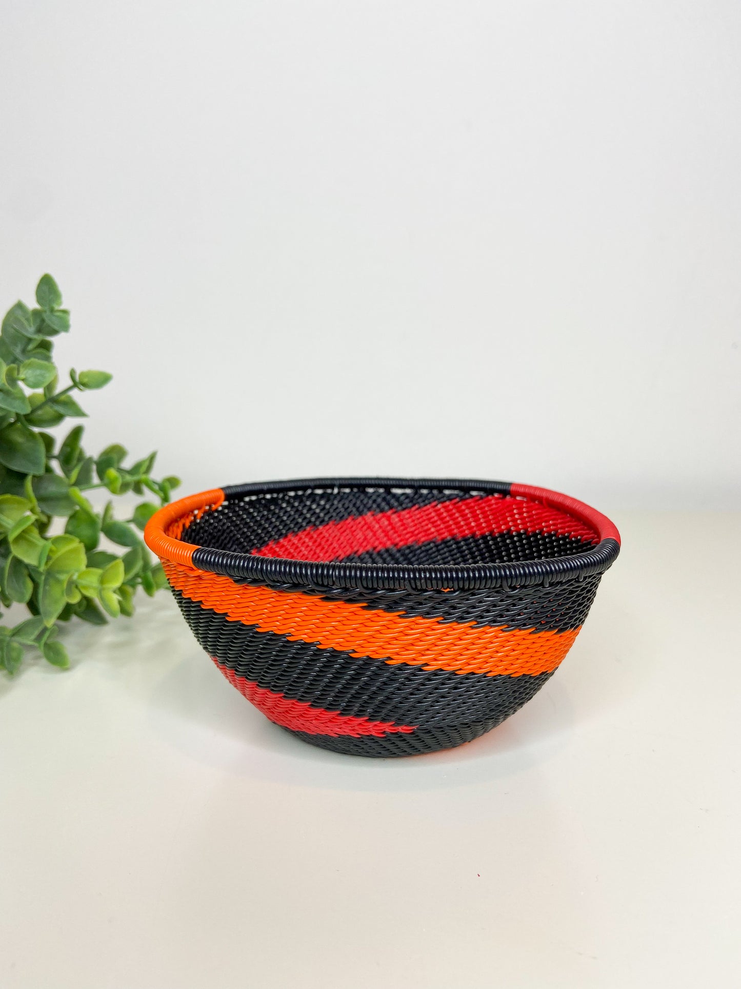 Small Triangle Bowl - African Silhouette